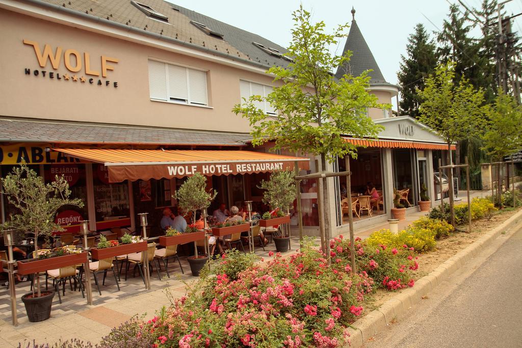 Wolf Panzio Hotel Sárvár Екстериор снимка