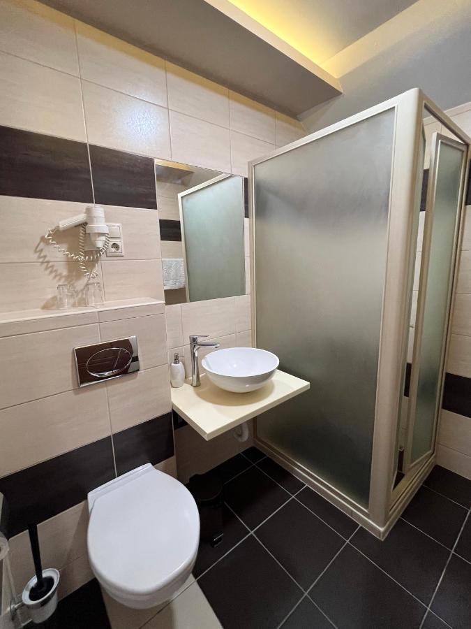 Wolf Panzio Hotel Sárvár Екстериор снимка