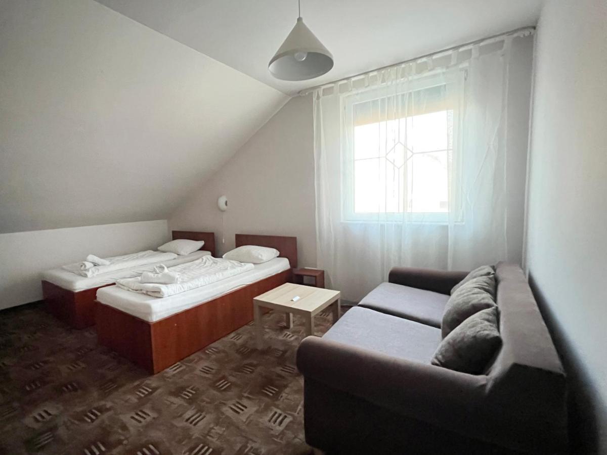 Wolf Panzio Hotel Sárvár Екстериор снимка