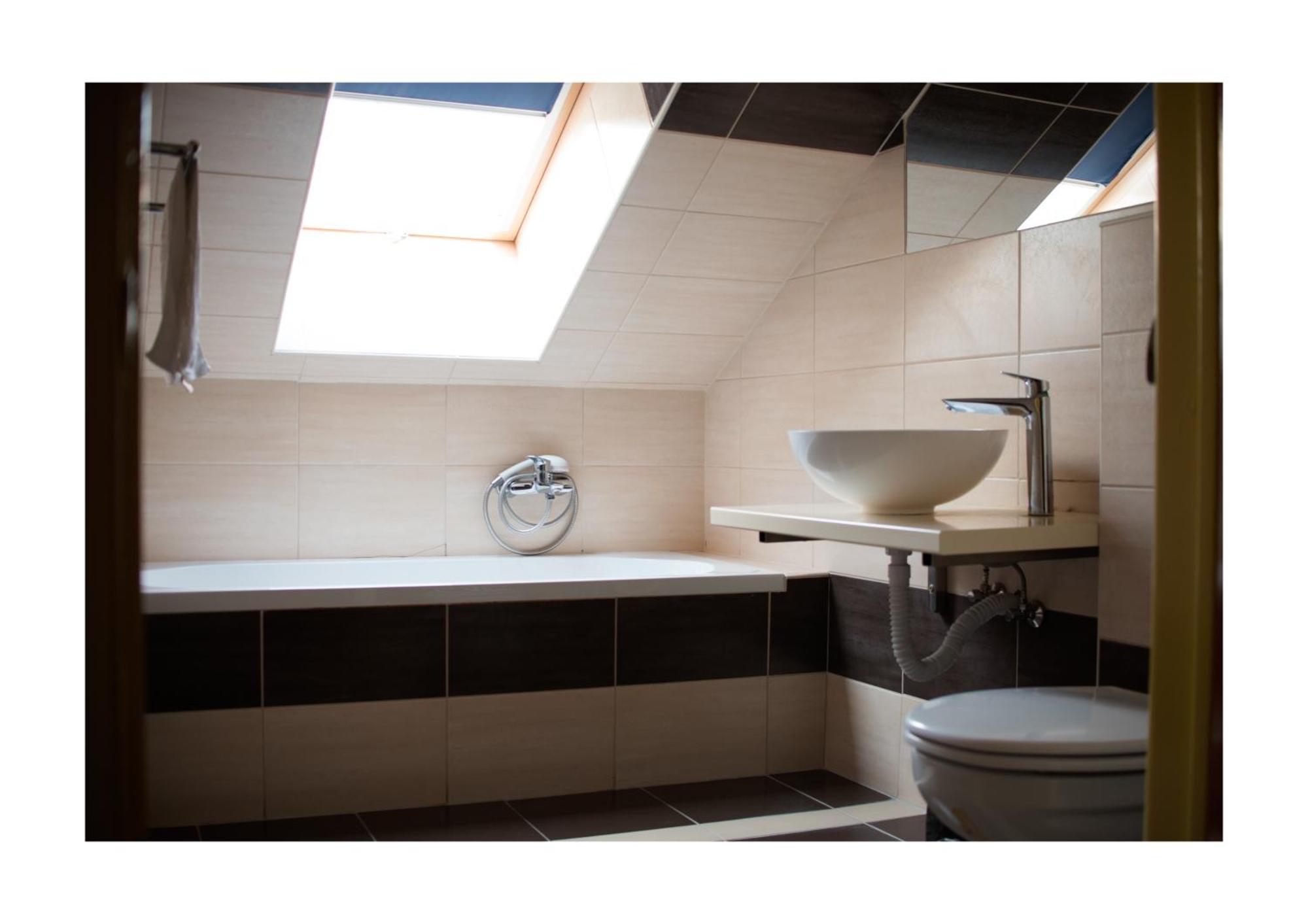 Wolf Panzio Hotel Sárvár Екстериор снимка